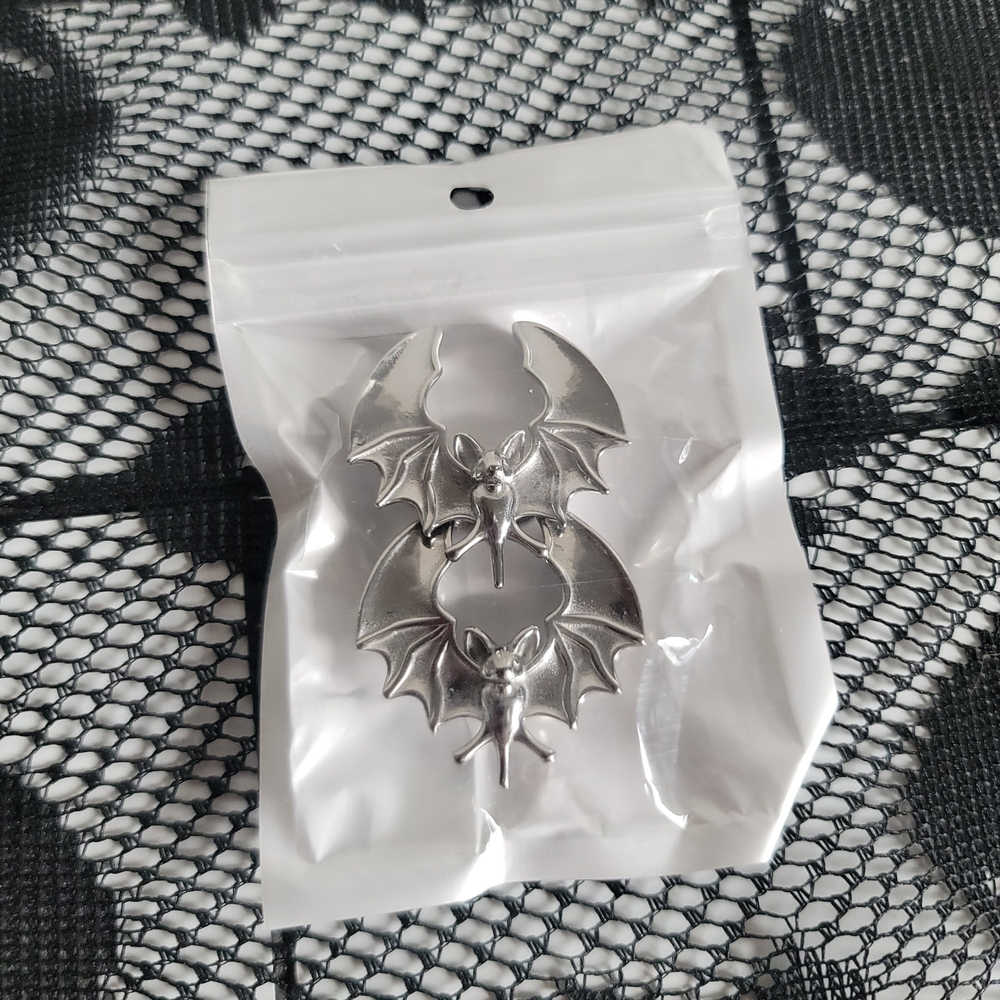 Spooky Steel Saddle Bat Plugs